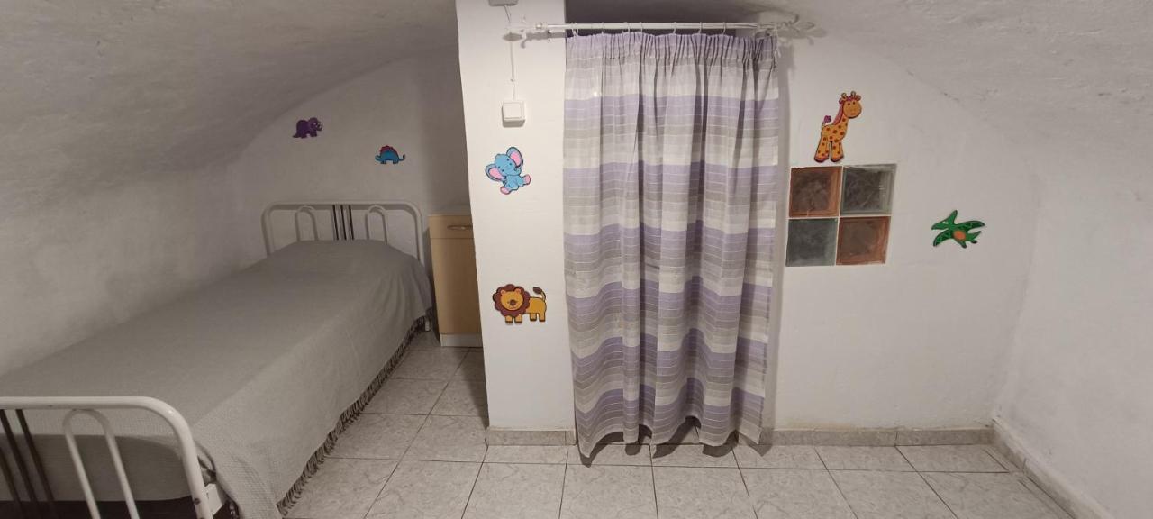 Comfortable And Spacious Stone Traditional Apartment 干尼亞 外观 照片