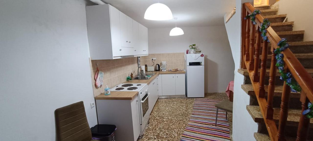 Comfortable And Spacious Stone Traditional Apartment 干尼亞 外观 照片